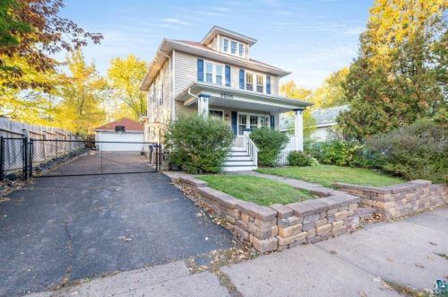 3205 Wellington St, Duluth, MN 55806-1342