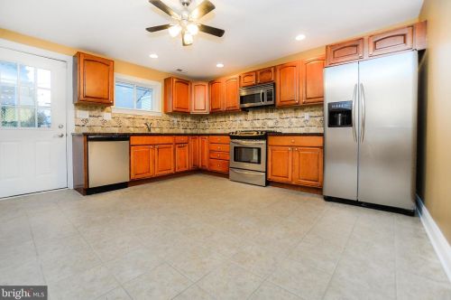 332 Belgrade St, Philadelphia PA 19125-4427 exterior