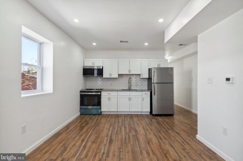 5210 Cedar Ave, Philadelphia PA  19143-1525 exterior