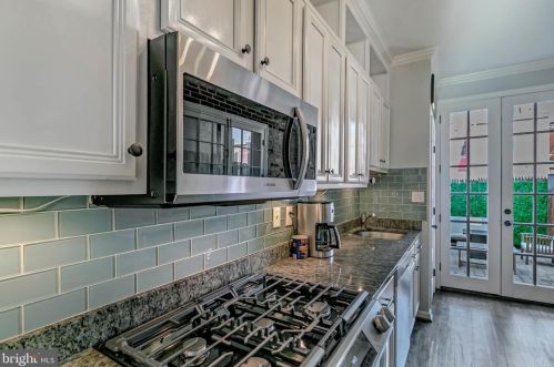 2263 12 Pl, Washington DC 20002-6355 exterior