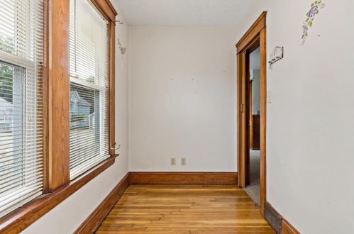 55 6 Ave, Woonsocket RI 02895-4024 exterior