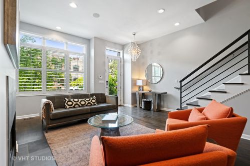 2630 Paulina St, Chicago IL  60614-1018 exterior