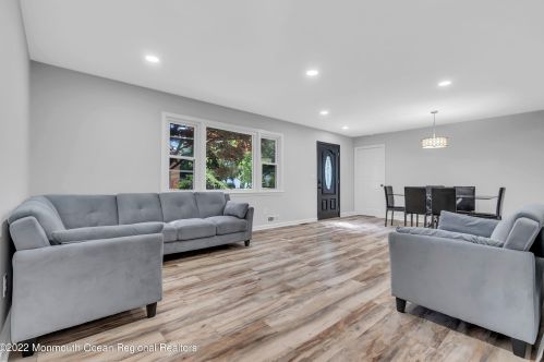 224 Cedar St, Oakhurst NJ  07755-1510 exterior