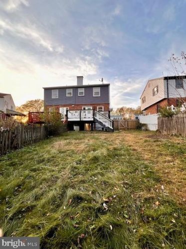 6949 Westhampton Dr, Alexandria VA 22307-1527 exterior