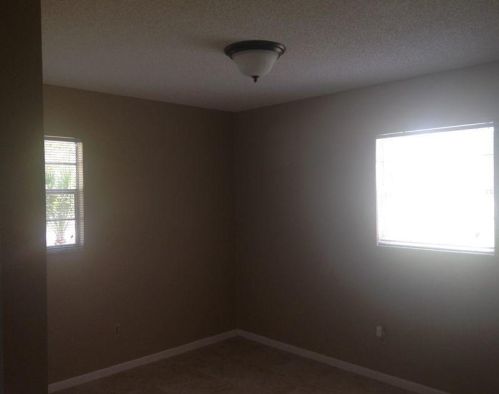 4909 Palm Dr, Fort Pierce, FL 34982-7166