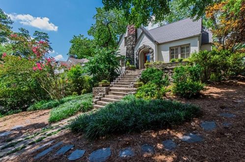 2664 Acorn Ave, Atlanta GA  30305-3704 exterior