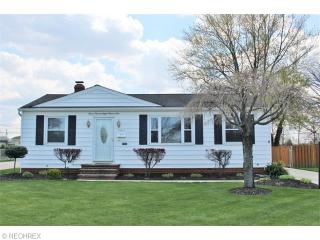 11801 Ronald Dr, Cleveland OH  44130-7228 exterior