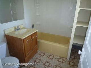 37 Maytide St, Pittsburgh PA  15227-2019 exterior