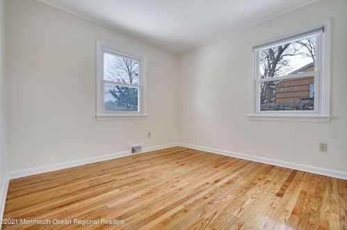 15 Glenwood Dr, Berkeley Township NJ 08721-1021 exterior