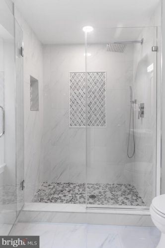 8916 Copenhaver Dr, Rockville MD  20854-3009 exterior