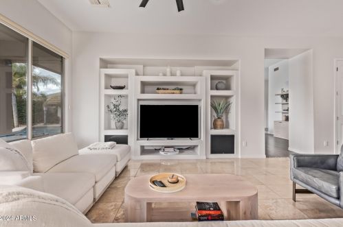 1642 Lynx Way, Chandler AZ 85249-3011 exterior