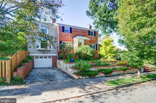 6111 27th St, Arlington, VA 22207-1102