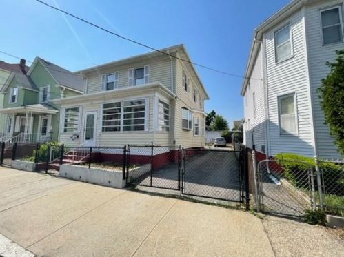 67 Elmdale Ave, Providence, RI 02909-3515