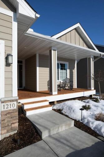 1210 Rosemary Ln, Chaska, MN 55318