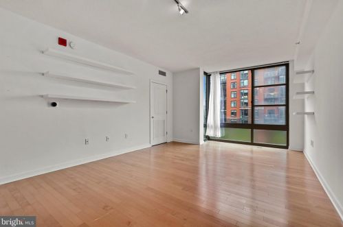 475 K St, Washington DC  20001-5252 exterior