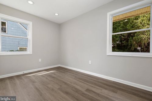 13210 Midway Ave, Rockville MD 20851-1813 exterior