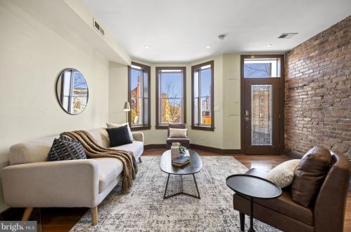 706 4th St, Washington DC  20003-4205 exterior