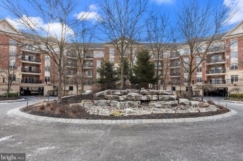 333 Carson Ter, Huntingdon Valley PA  19006-4719 exterior