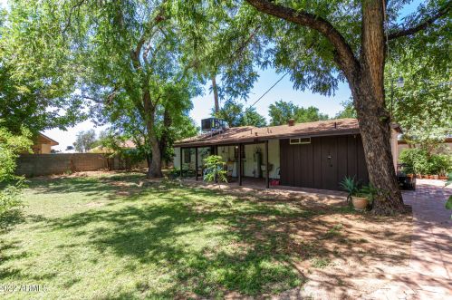 7545 27th Ave, Phoenix AZ 85087-8097 exterior