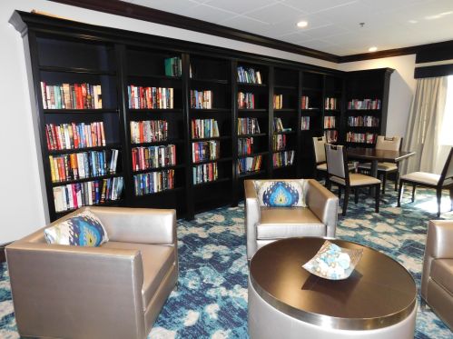 5283 Europa Dr, Boynton Beach FL 33437-2154 exterior