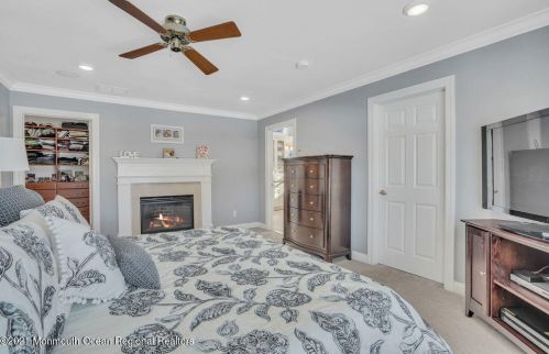 26 Brasch Blvd, Middletown NJ 07748-3161 exterior