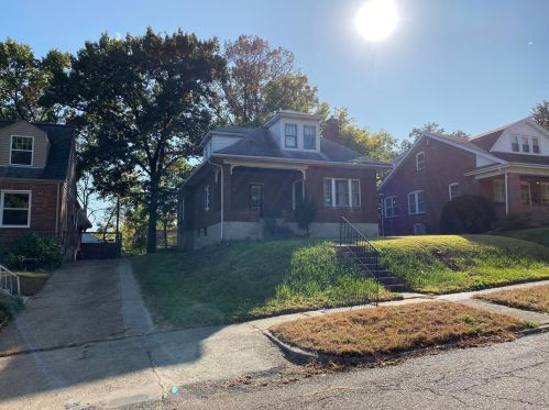 7324 Wellington Ave, Saint Louis MO 63130-1724 exterior