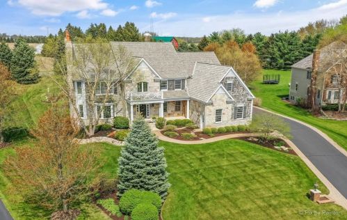 5612 Meadowbrook Ln, Bull Valley IL 60014-3009 exterior