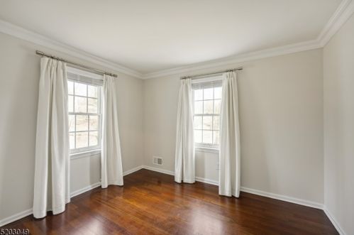 7 Deerwood Trl, Warren NJ  07059-5559 exterior