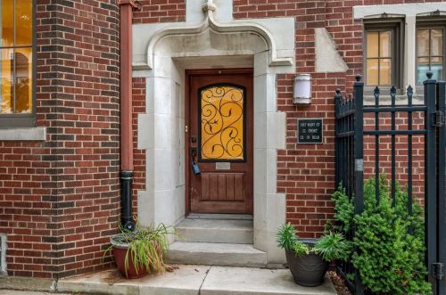 1817 Mary St, Pittsburgh, PA 15203-1821