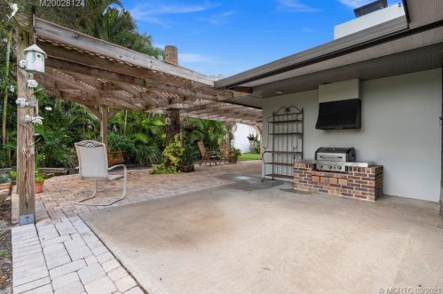 1460 Sunshine, Fort Pierce FL 34952-6009 exterior