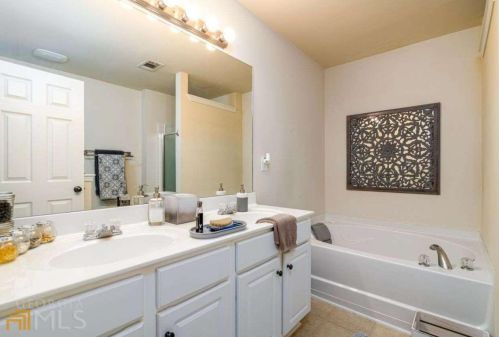 2753 Keystone Ave, Lithonia GA exterior