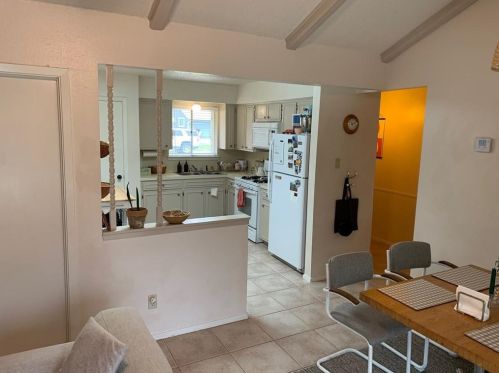 4804 Aberdeen Dr, Austin TX 78745-2108 exterior