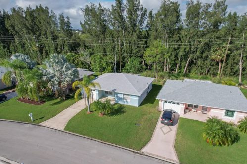 5638 Travelers Way, Fort Pierce FL  34982-3989 exterior