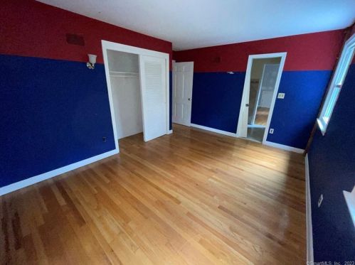 212 Old Ml Rd, Greenwich CT 06830-3342 exterior