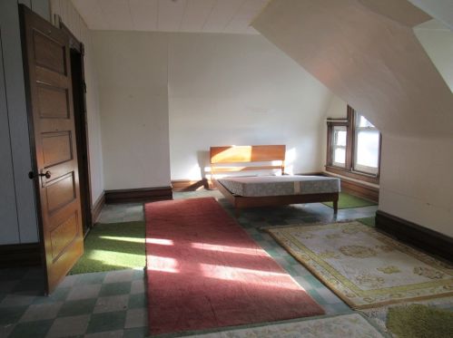 829 Euclid Ave, Pittsburgh PA 15206-1612 exterior