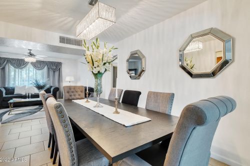 2118 Campbell Ave, Phoenix AZ 85015-3827 exterior