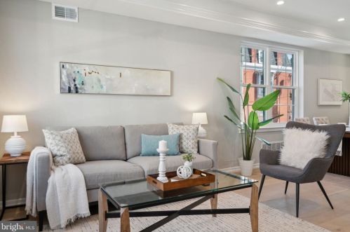 2200 Kater St, Philadelphia PA 19146-1139 exterior