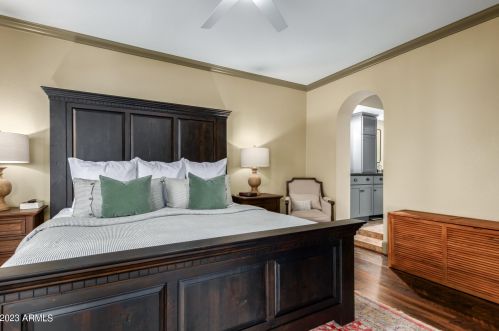 11039 11th St, Phoenix AZ  85020-5852 exterior