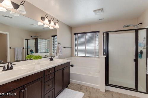 3443 Jasper Dr, Gilbert AZ  85296-7353 exterior