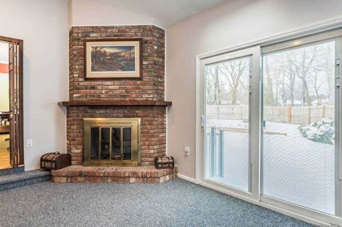 32 Nevinwood Pl, Huntington Station NY 11746 exterior