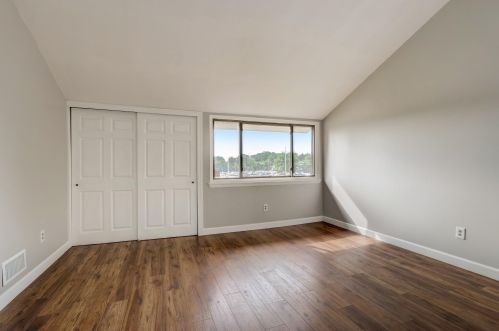 5592 27, Milwaukee WI 53221-4106 exterior