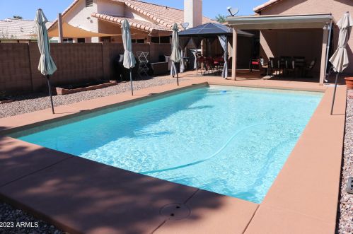 513 Aire Libre Ave, Phoenix AZ 85053-2835 exterior