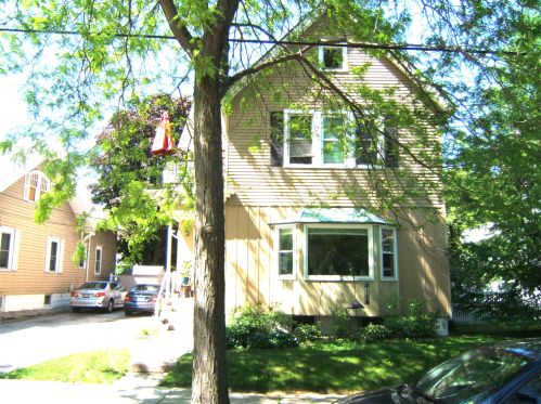 2583 Superior St, Milwaukee WI  53207-1930 exterior