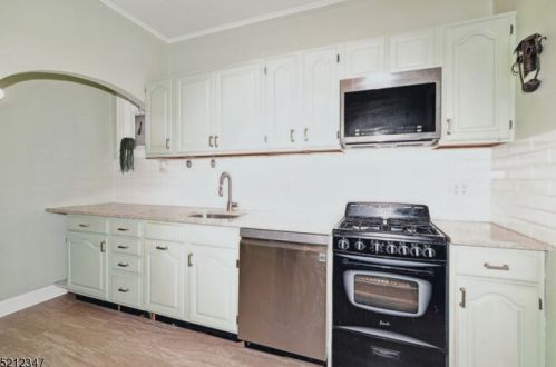 654 Blvd, Union City NJ 07086-6839 exterior