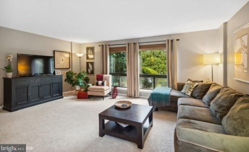 901 Putnam Blvd, Media PA 19086-6760 exterior