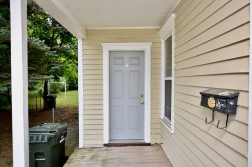 1536 Jiroch St, Meskegon MI 49442-5643 exterior