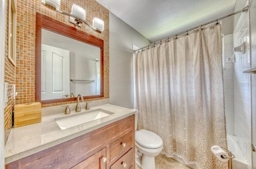 10041 Oasis Palm Dr, Tampa FL 33615-2779 exterior