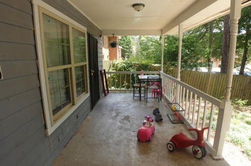 6676 Chupp Rd, Lithonia GA 30058-7652 exterior