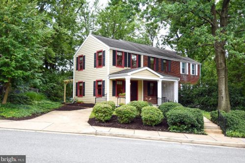 2623 Jefferson Dr, Alexandria VA  22303-1330 exterior