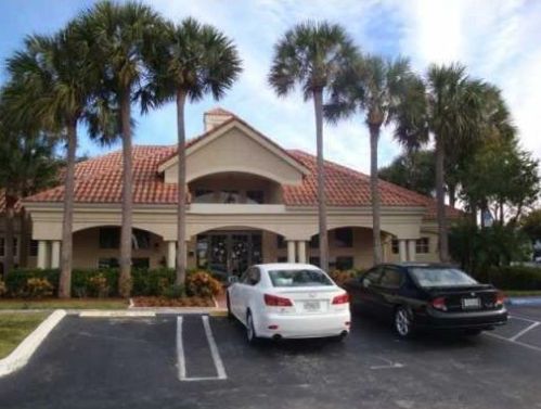 815 Boynton Beach Blvd, Boynton Beach FL 10205-3646 exterior